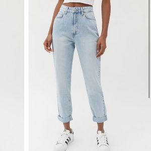 New BDG Mom High Rise Jeans - light wash